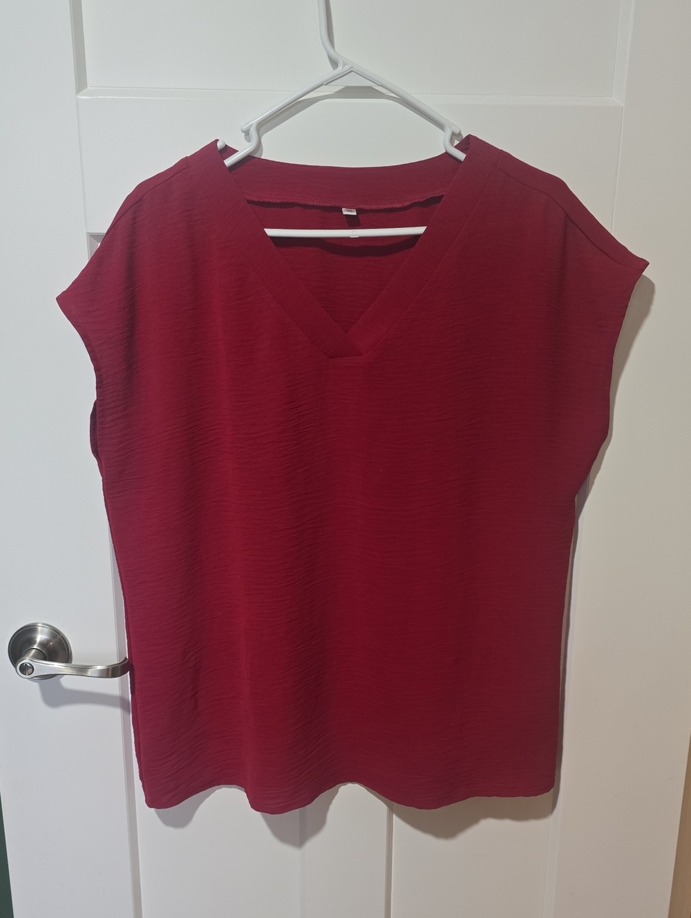 Women's V-Neck Short Sleeve Tunic Top in Red
